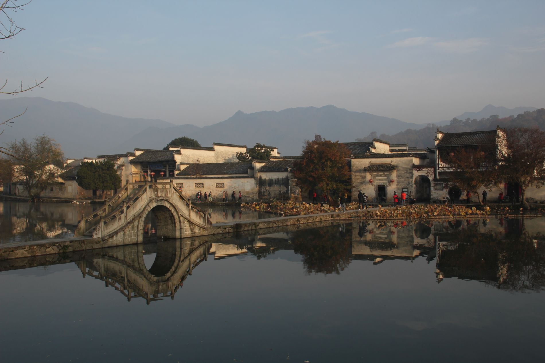 The bridge across Hongcun&#039;s South Lake was featured in the opening scene of Crouching Tiger, Hidden Dragon.