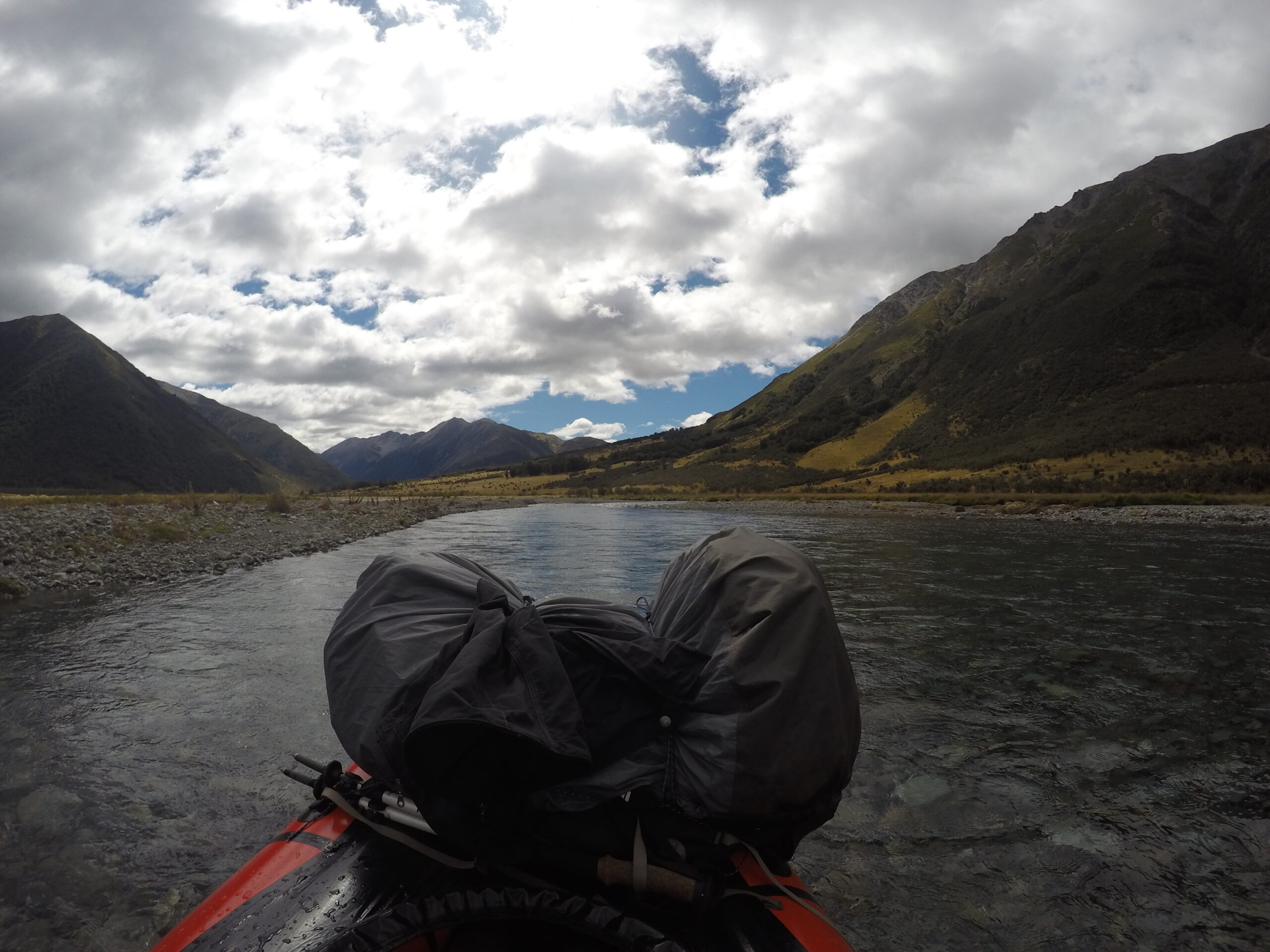 Before the confluence with the Ada River, the Waiau River is mostly wide and slow moving.