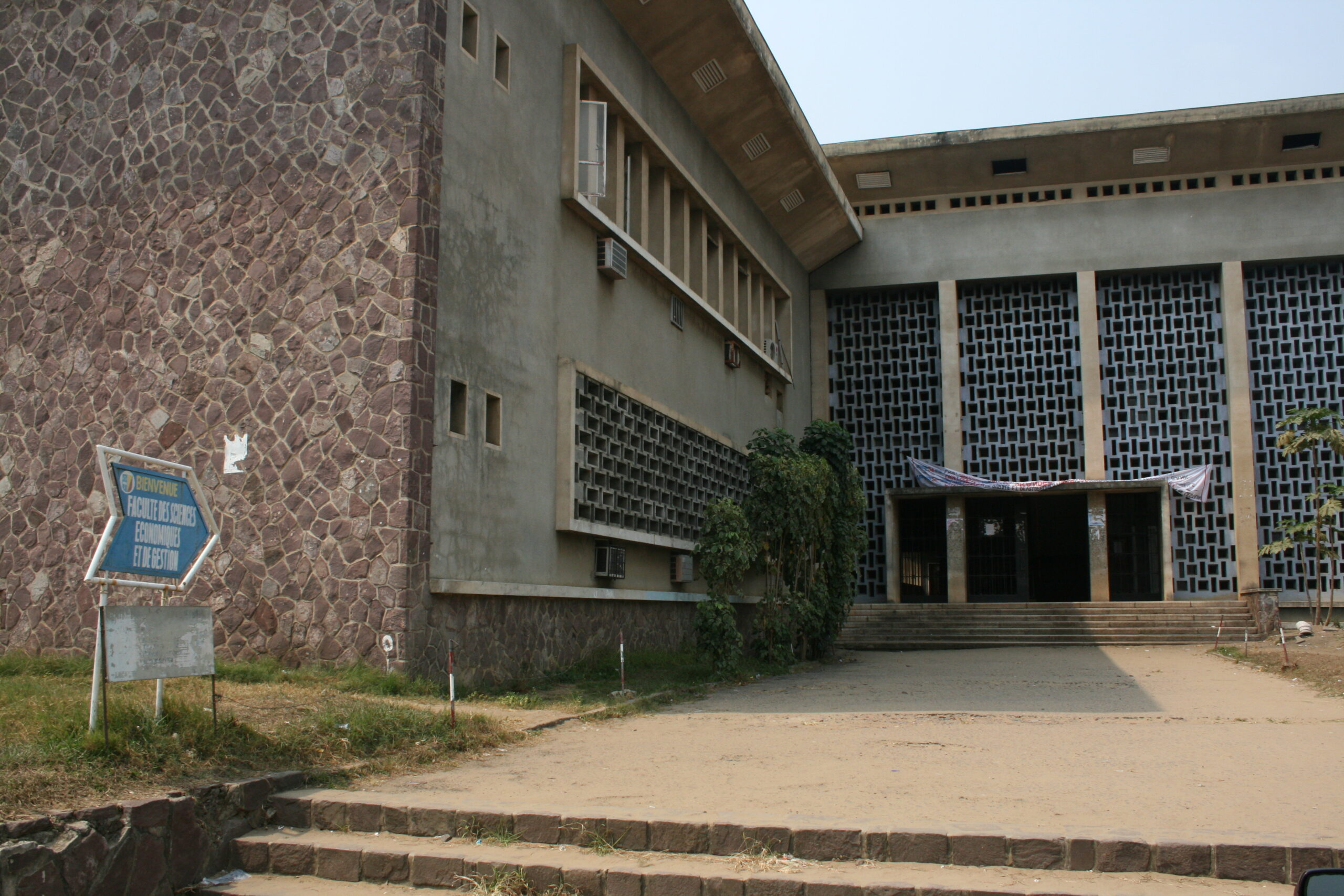 University of Kinshasa building, Faculte des Sciences, Economiques, et de Gestion