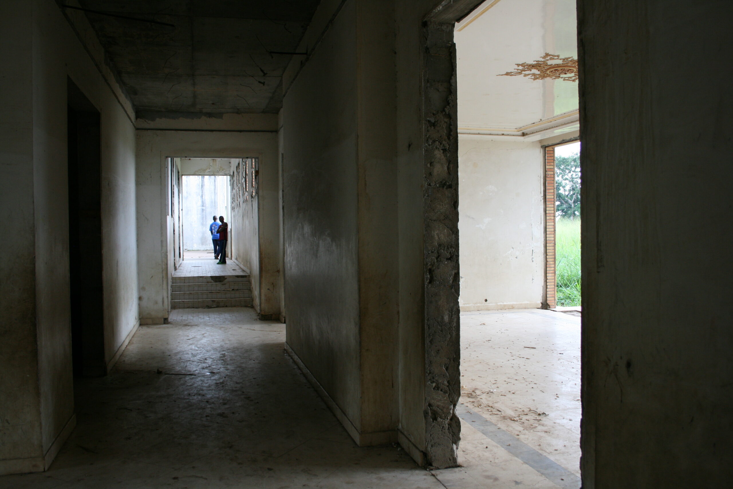 Terence, Jose in hallway of Mobutu