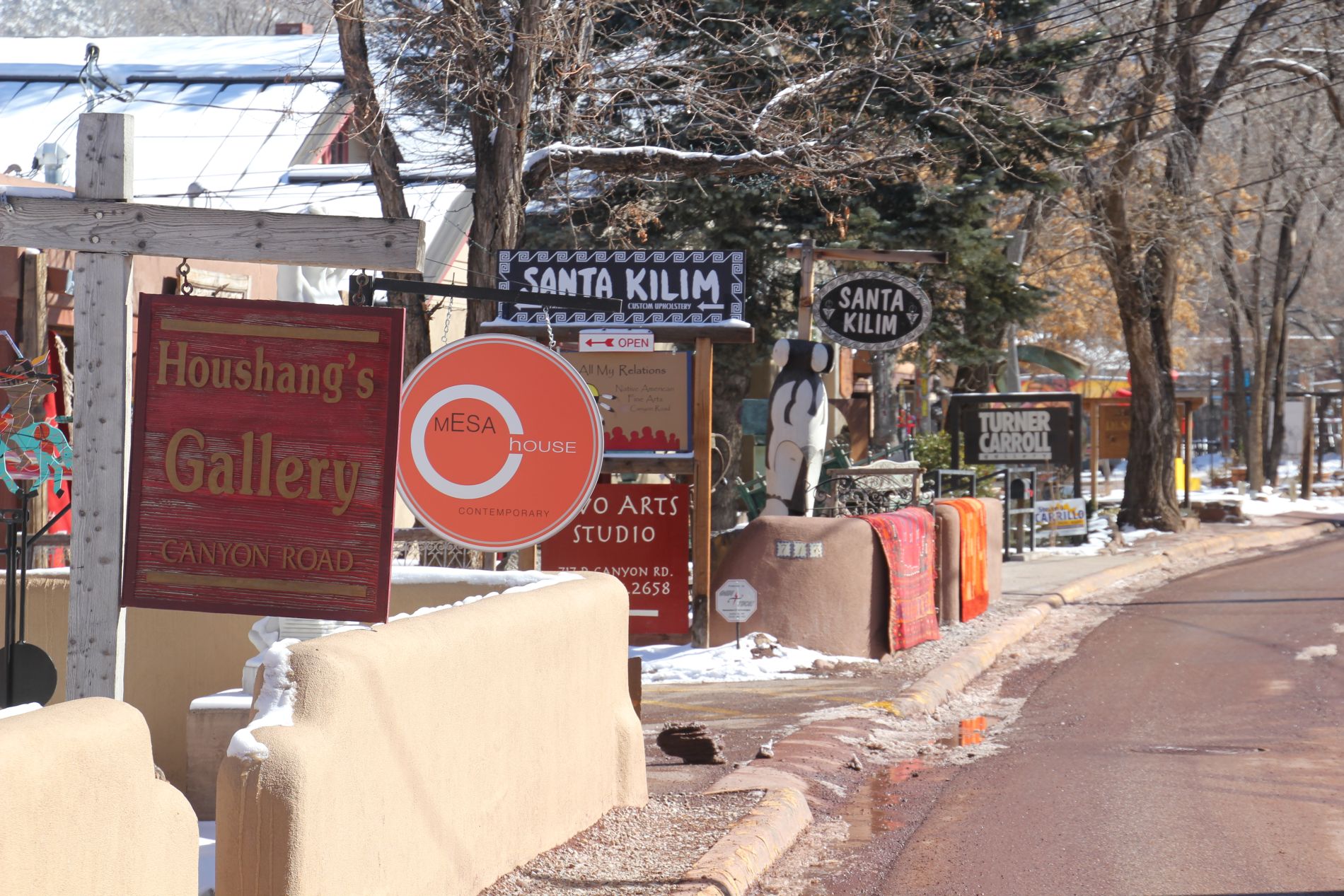 Galleries on Canyon Road in Santa Fe, New Mexico