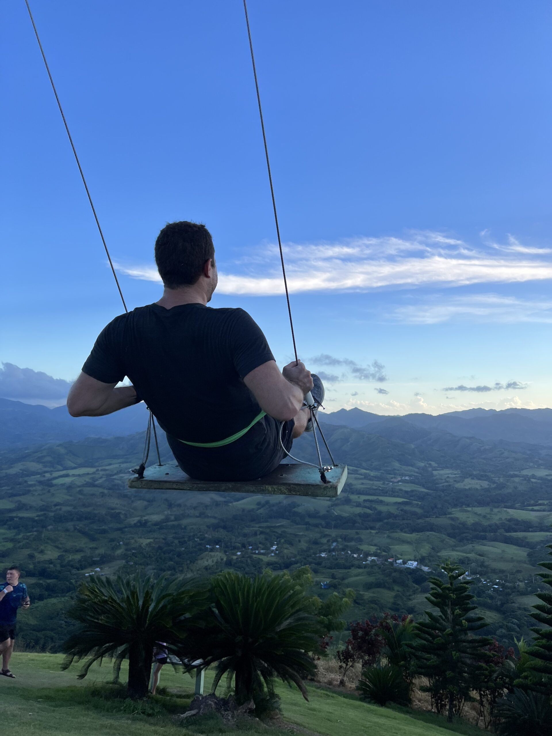 Man swinging on Montaña Redonda